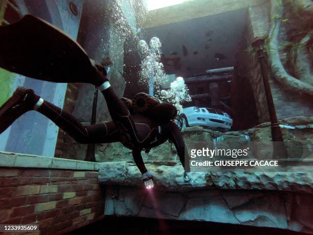 Deep Dive Dubai