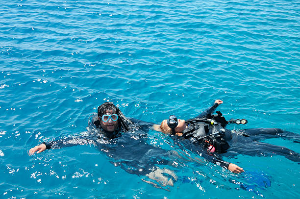 two divers in their Peak Performance Buoyancy Control course