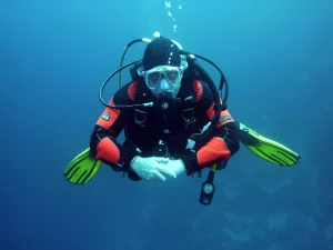 How to stay warm on your dives