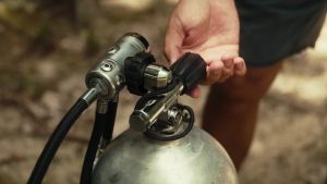 a scuba tank