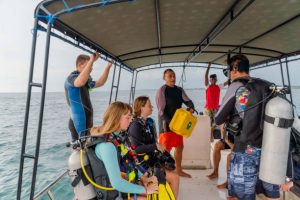 introduce someone to scuba diving