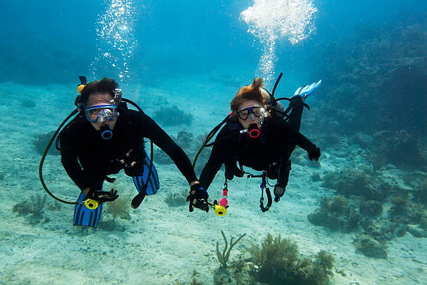 two dive buddies
