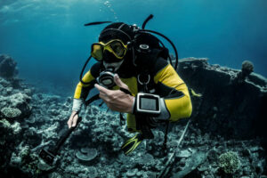 an underwater navigator